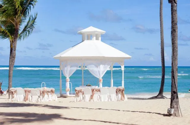 Hotel Majestic Colonial Punta Cana Wedding Beach